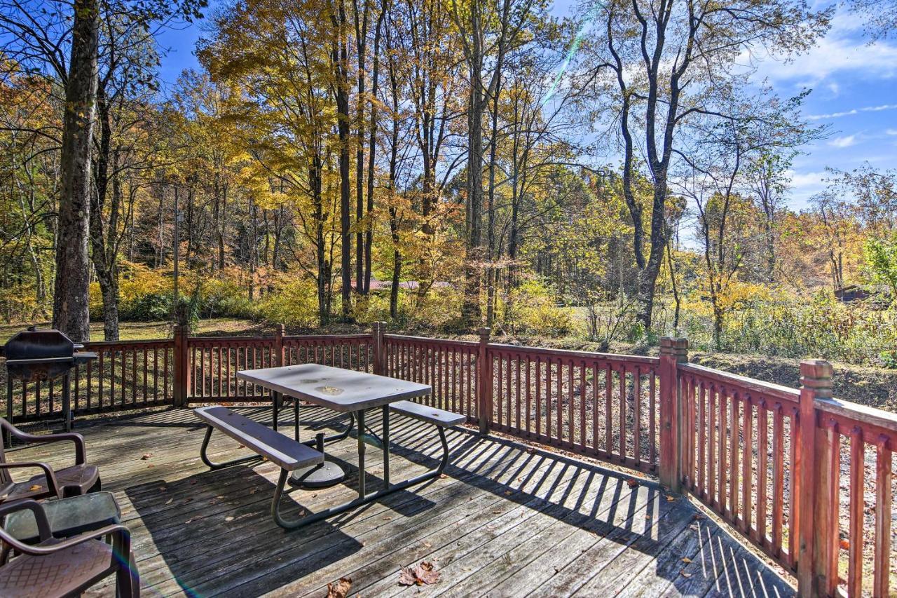 Rural Cabin Hideaway With Fire Pit And Mtn Views! Parsons Exterior foto